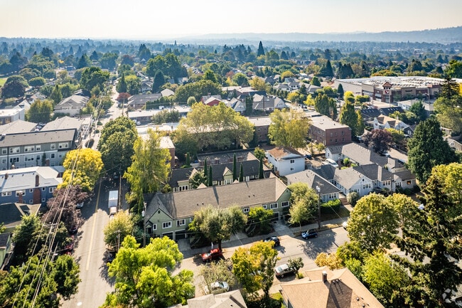 Aerial Photo - Pembrooke Gardens Condominiums