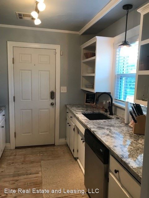 Building Photo - 2 br, 1 bath House - 612 NW 48th STREET