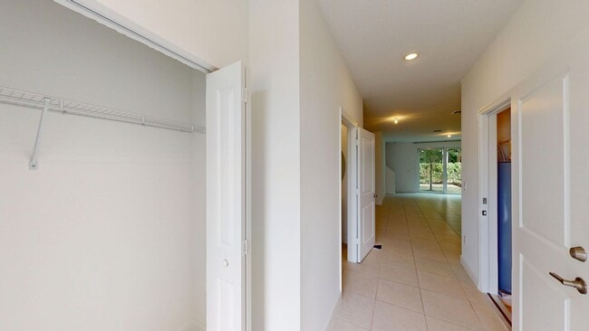 Building Photo - 3BD/2.5 BA Townhome in Heathwood Reserve - Gated In West Lake Worth