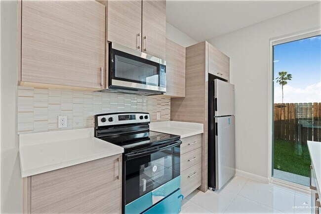 Foto del edificio - 20 Vanessa Ln