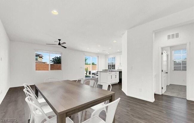 Foto del edificio - 7576 Sandwich Bay Ct