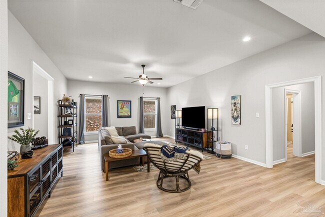 Building Photo - 4709 Sago Palm Cir