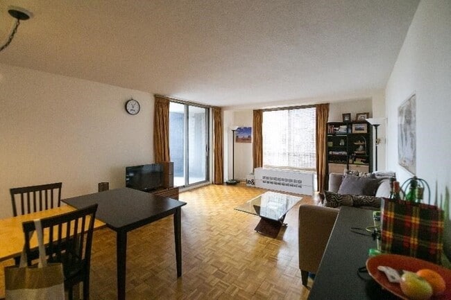 Building Photo - 44 Washington St