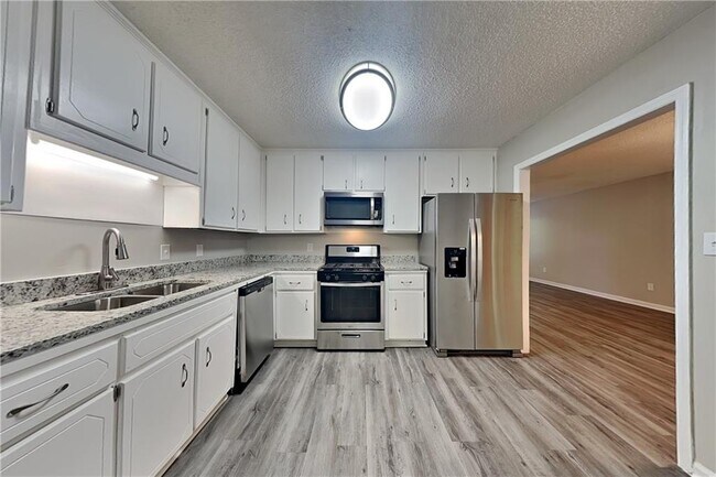 Foto del edificio - 4523 Hickory Grove Dr NW