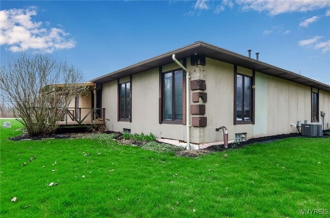 Foto del edificio - 9400 Wehrle Dr