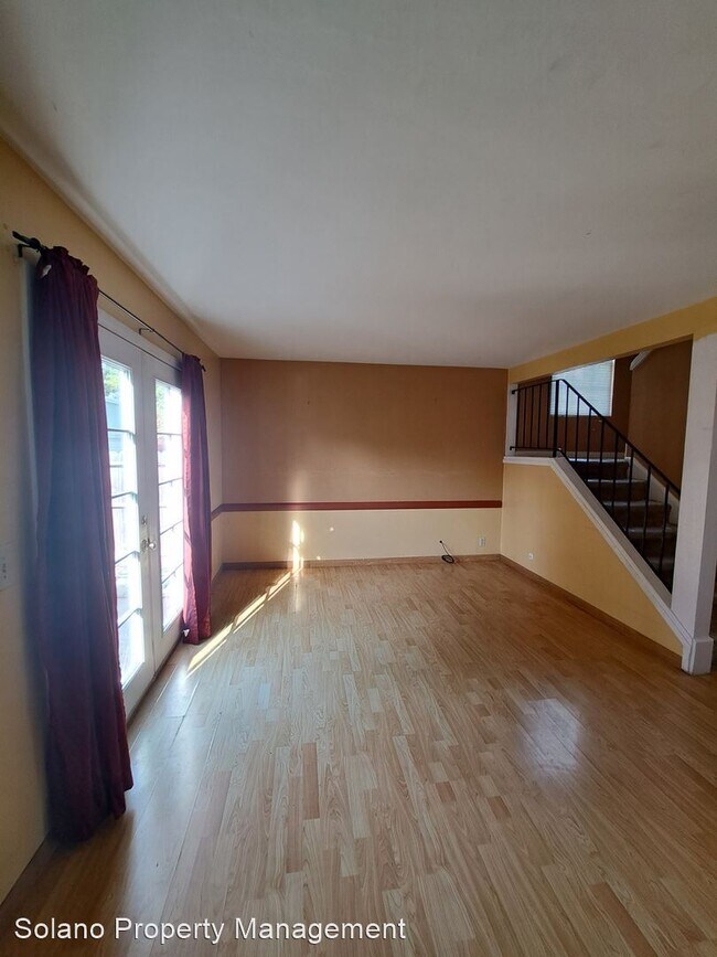 Building Photo - 3 br, 1 bath House - 2439 Beaufort Dr