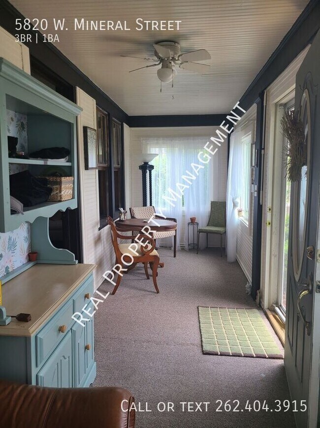 Foto del edificio - 5820 W Mineral St