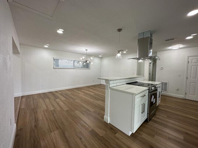 Foto del edificio - 223 Bobbie Cir