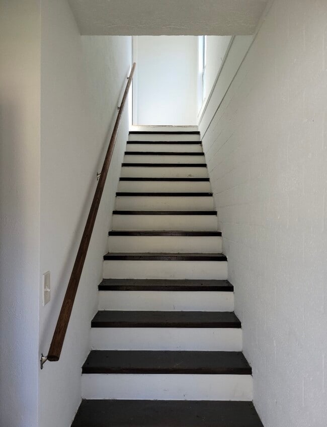 Building Photo - 6918 Irvington Blvd