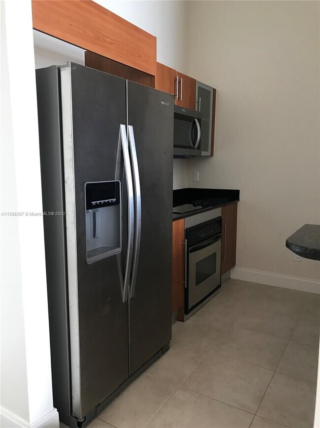 Foto del edificio - 325 SOUTA