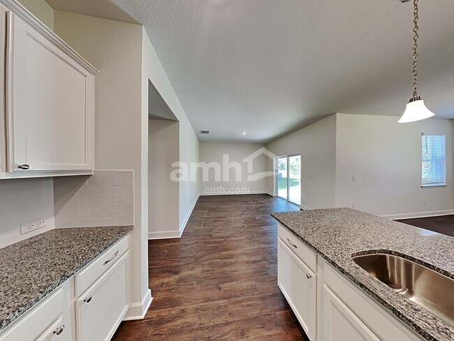 Foto del edificio - 33841 Night Lily Dr