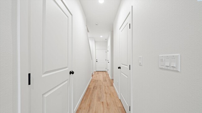Foto del edificio - 3555 W 6th Pl