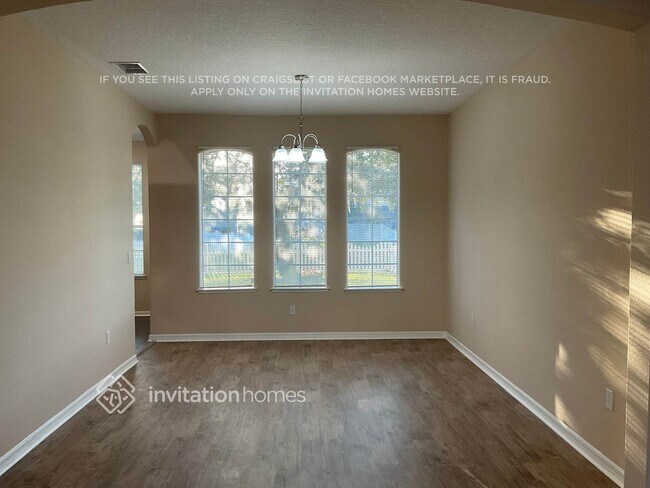 Building Photo - 14824 Cedar Branch Way