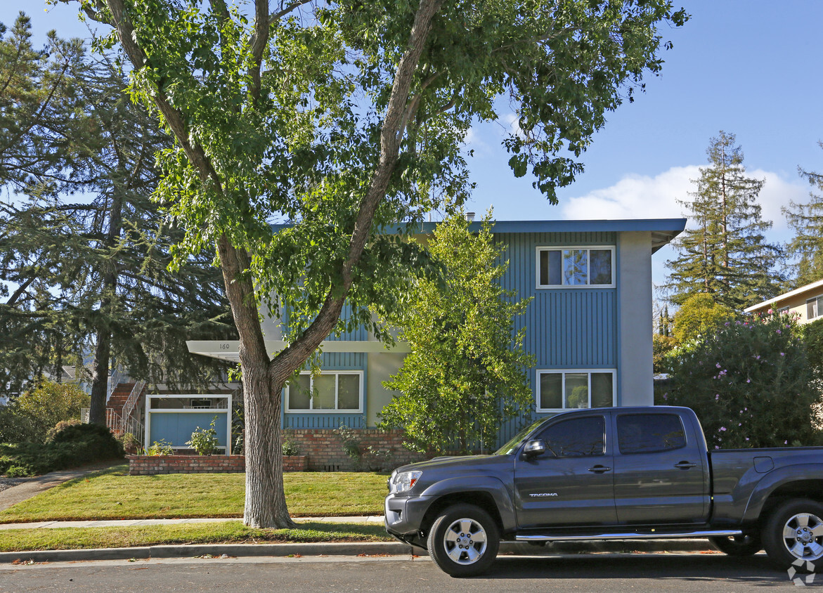 Building Photo - 160 Towne Terrace