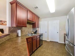 Building Photo - 41823 Snowball Cir