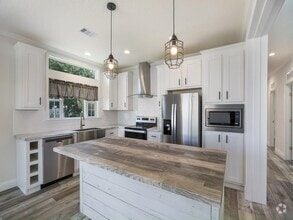 Building Photo - 3061 SW 109th St