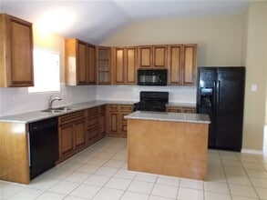 Building Photo - 1835 Manor Dr