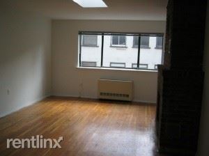 Building Photo - 205 E 24th St