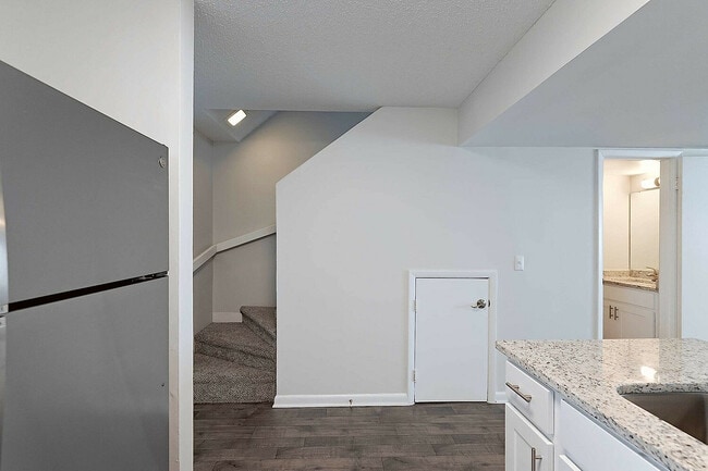 220-1301_5670_Web_Final - Topaz Village