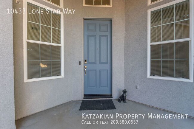 Foto del edificio - Two-Story 5-Bedroom 3.5-Bath Spanos East H...