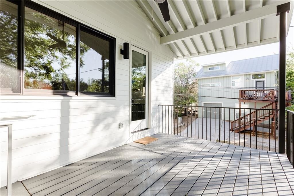 Foto principal - 1105 E 9th St