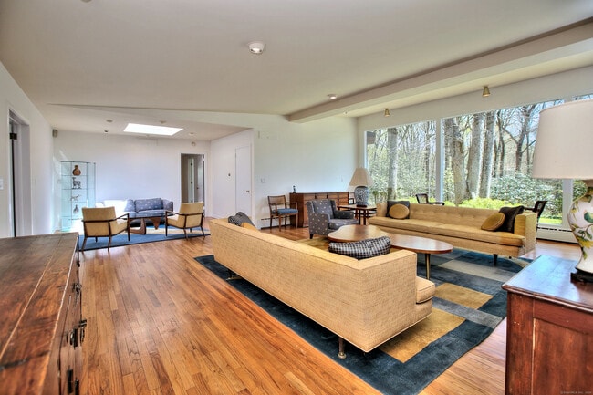 Building Photo - 208 Bayberry Ln