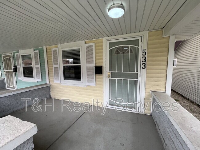 Foto del edificio - 533 N Rural St
