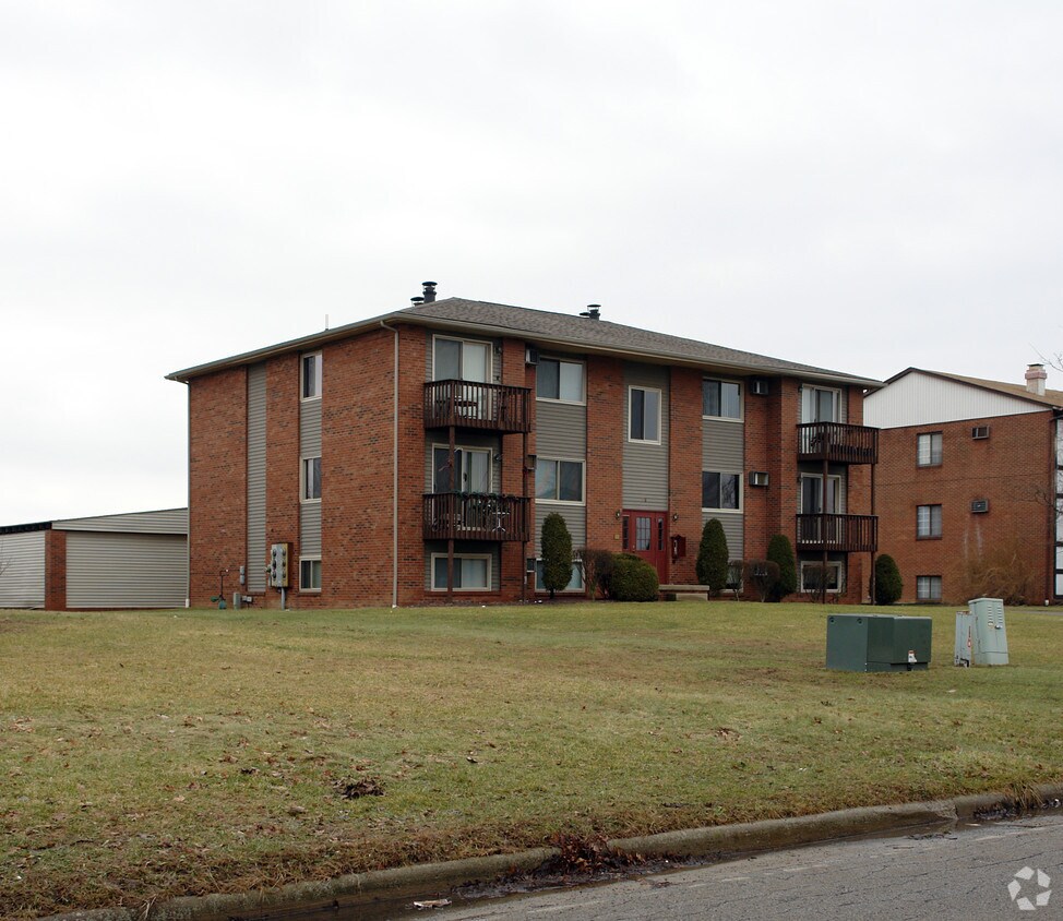Building Photo - 90 Carter Cir