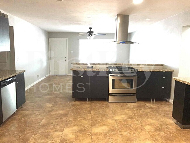 Foto del edificio - 2308 W Orchid Ln