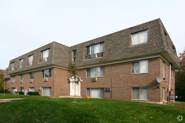 Building Photo - St. Charles Place Apartments