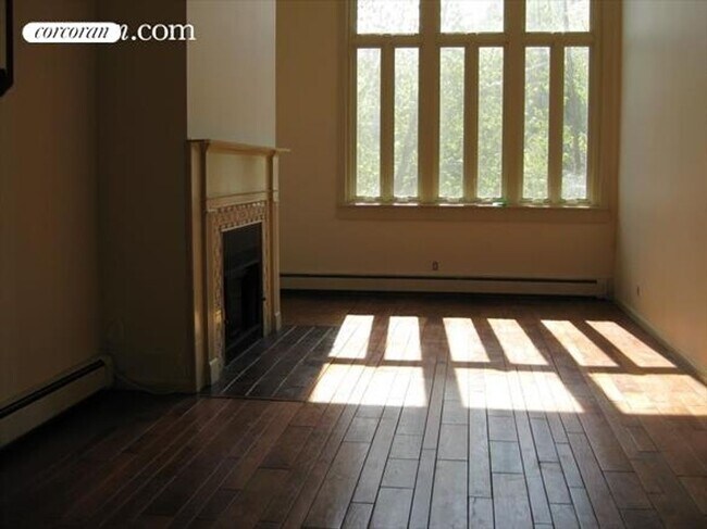 Foto del edificio - 533 Hicks St
