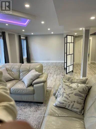 Photo du bâtiment - 145 Cranbrook Cres