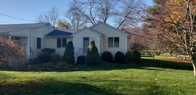 In-Law Apartment for rent - 51 Carter Dr