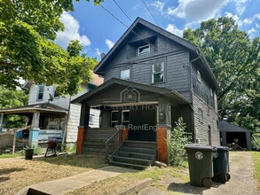 Building Photo - 280 Lake St