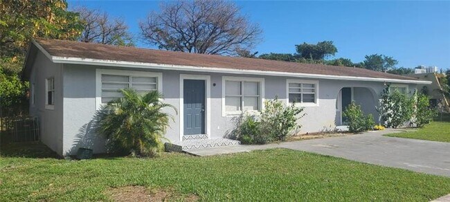 Foto del edificio - 736 NW 2nd Ave