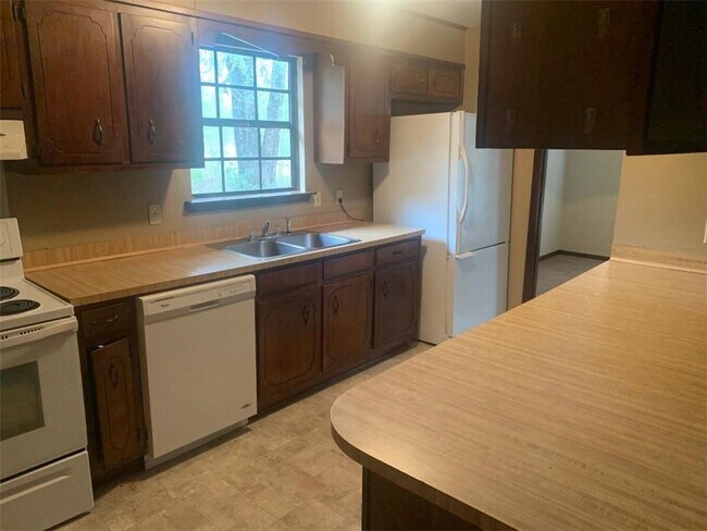 Building Photo - 5712 E Wilmer Way Dr