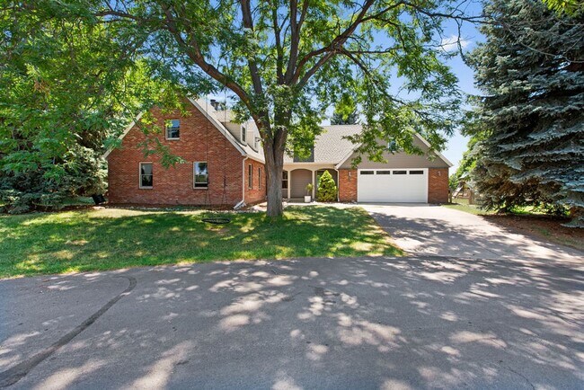 Foto del edificio - Beautiful 5-Bedroom + Office, 4-Bath Home in Northwest Fort Collins!