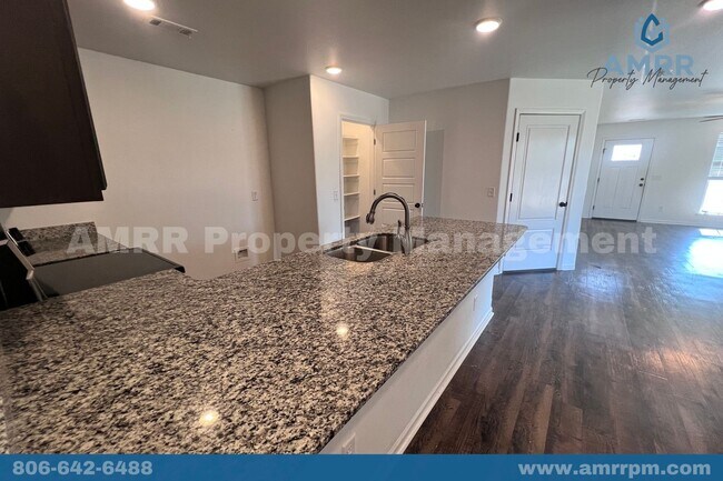 Building Photo - 110 Anita Plaza