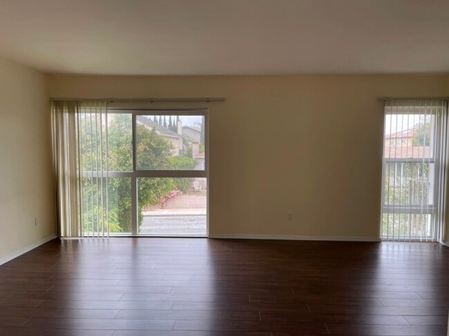 Foto del edificio - 2104 Huntington Ln
