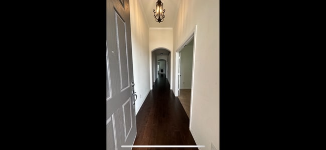 Building Photo - Charming Home with beautiful Features and ...