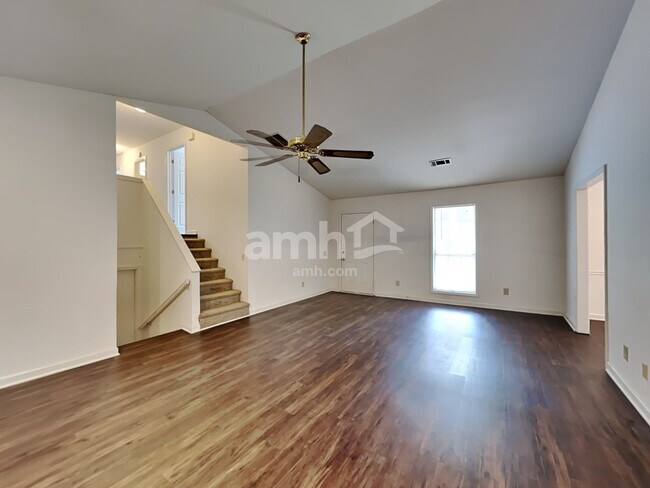 Building Photo - 140 Wayside Drive