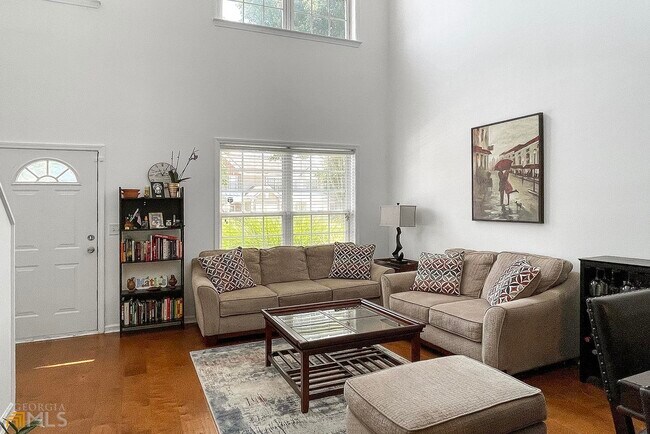 Building Photo - 2948 Commonwealth Cir
