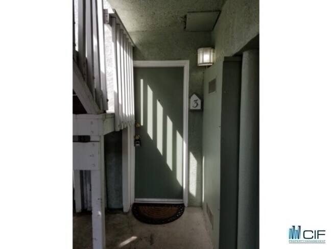 1114 E Cliff Dr photo'