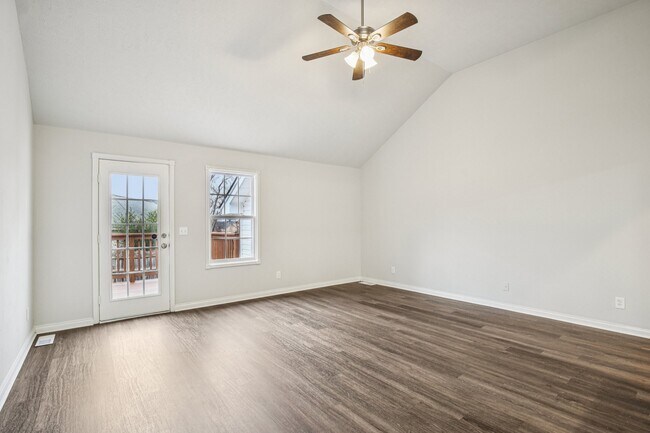 Building Photo - 205 Christine Dr