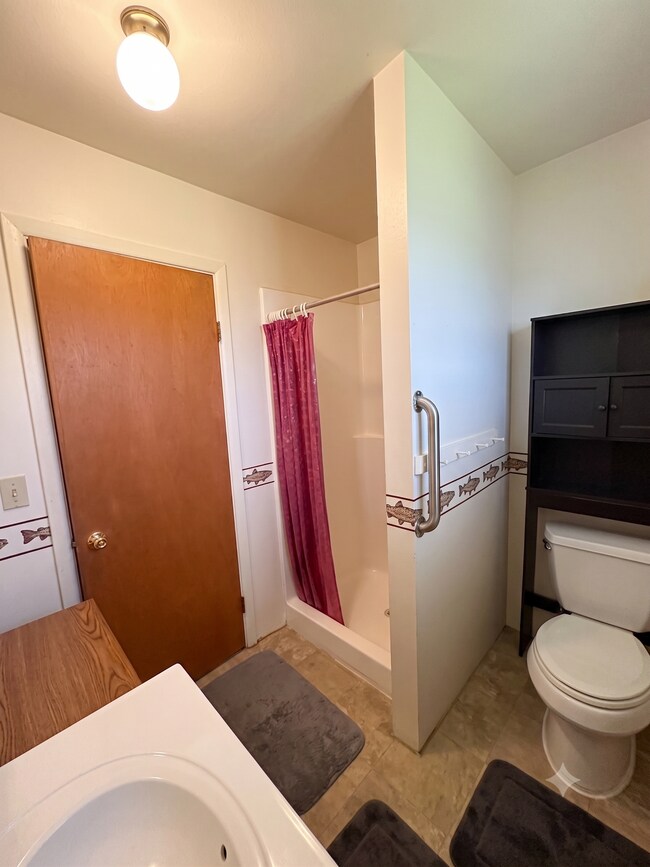 Foto del edificio - 686-800 Bamboo Way - Susanville