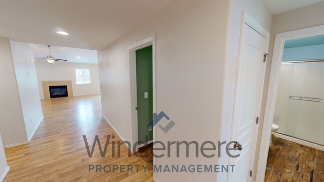 Building Photo - 230 Chapra St