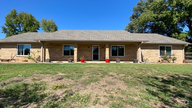 Building Photo - 14508 Hwy 31 W