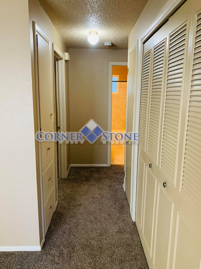 Building Photo - Cozy Home on a Large Corner Lot!