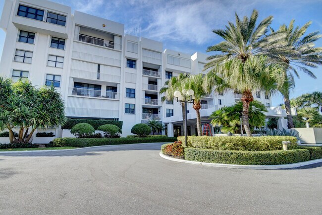 Building Photo - 2860 S Ocean Blvd