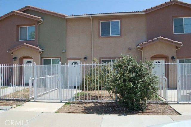 Foto principal - 102 S Date Ave